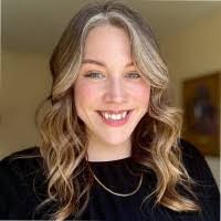 Deidre Smith's Instagram, Twitter & Facebook