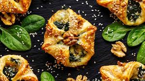 Il vous suffit de cliquer sur les titres pour voir chaque recette. 5 Choses A Faire Avec Une Pate Feuilletee Femme Actuelle Le Mag