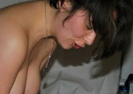 Facebook e Instagram prohíben cada vez más desnudos y el debate crece