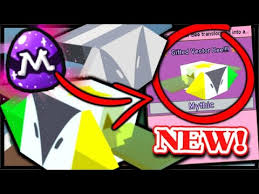 You can hatch different types of bees from different eggs. New Hatching A Mythic Egg New Gifted Vector Bee Mythic Roblox Bee Swarm Simulator Youtube