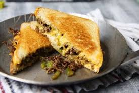 Herzhaftes Philly Cheese Sandwiches Sandwich Sandwiches Hackfleisch Kase Cheddar Herzhaft Snack Toast Amerikanisch H Rezepte Essen Lebensmittel Essen