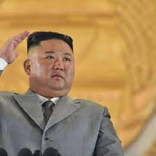 kim.dzɔŋ.ɯn;a born 8 january 1983 or 1984) is a north korean politician. Nordkorea Machthaber Kim Jong Un Protzt Und Weint Politik