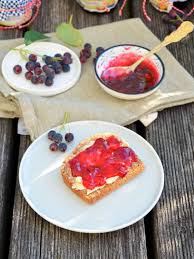 Felsenbirnen Gelee Ein Ganz Besonderes Gelee Ich Muss Backen Felsenbirne Marmelade Lebensmittel Essen Felsenbirne