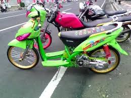 Semoga dapat membuat pembaca merasa senang. Modifikasi Mio J Terkeren Full Modif Full Variasi Velg Body Street Racing Knalpot Mesin Jok Lampu Youtube