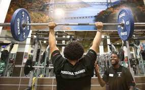 9 Best Gyms With Trainers (And, How Not To Get Ripped Off) |  Powerliftingtechnique.com