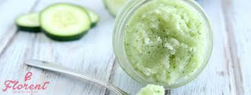Biasanya aku olesin agak banyak di bagian tubuh lalu tunggu agak kering, baru digosok. 7 Rekomendasi Body Scrub Terbaik Tahun 2020 Florent Beauty