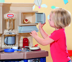 My daughter gets immersed in imaginative play with the tasty jr. Little Tikes Super Chef Kitchen