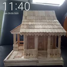 Tiang rumah adalah salah satu bagian dari struktur rumah yang berfungsi sebagai penahan beban dari atap rumah. Miniatur Rumah Adat Betawi Shopee Indonesia