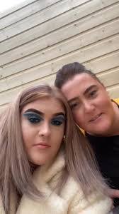 Lea Pearson's Instagram, Twitter & Facebook