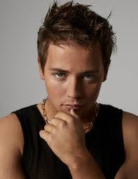 Lee Halley's Instagram, Twitter & Facebook