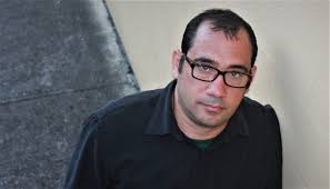 Mario Acuña Santaniello: “Hay mucha gente que ha abandonado el país aun  permaneciendo en él”