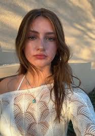 Anna Marx's Instagram, Twitter & Facebook