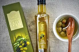 Minyak zaitun atau olive oil adalah jenis minyak yang mempunyai banyak faedah bukan sahaja dari segi kecantikan kulit, rambut dan wajah malah mempunyai kebaikan dalam kesihatan tubuh badan. Pati Minyak Zaitun Tanpa Tapisan Olive House Olive House Produk Terbaik Dunia