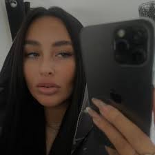 Willow Reid (@WillowReidd)