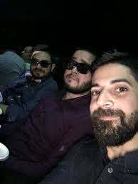 Autorretratos + amigos