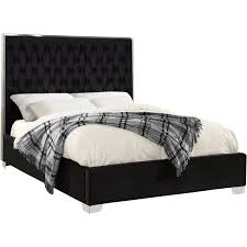 Sleek black velvet upholstery is supported by a polished gold metal frame, supported on gold metal legs, creating a stunning bed that's truly fit for royalty. Meridian Furniture Lexi Velvet Queen Bed Color Black Velvet Style Contemporary Walmart Com Walmart Com