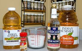 Okay The Last Two Fridays Have Featured Some Yummy But Non Alcoholic Recipes It S Time To Jump Of Moonshine Recipes Apple Pie Shots Apple Pie Drink Alcohol