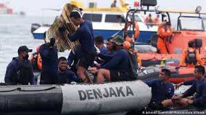 Read all news including political news, current affairs and news headlines online on indonesian plane today. J Nhxooq9p48im