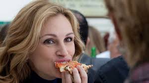 Mangia prega ama è un film di ryan murphy del 2010 con julia roberts nel ruolo di elizabeth gilbert, javier bardem nel nostro database ci sono 11 frasi relative al film mangia prega ama. Recensione Mangia Prega Ama Everyeye Cinema