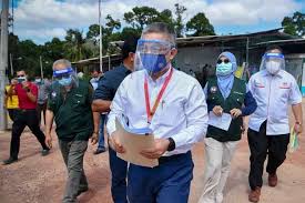 Dr adham berkata lima negeri yang lengkap menerima. Suntikan Vaksin Covid 19 Ambil Masa 15 Hingga 30 Minit Dr Adham Baba Wilayahku