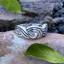 Sterling Silver Wave Ring - GLE-Good Living Essentials