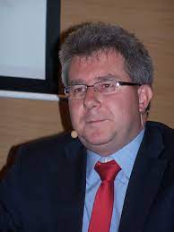 European parliamentarians ryszard czarnecki and fulvio martusciello have slammed pakistan for harbouring militants, with one of them saying terrorists who carried out attacks in india did not come from the moon. Datei Ryszard Czarnecki May 2009 Jpg Wikipedia