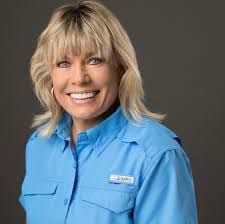 Margo Pierce's Instagram, Twitter & Facebook