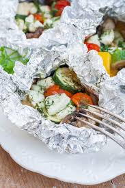 3.2 lachs grillen in der alufolie. Grillen Vegetarisch Gemuse Halloumi Packchen Vom Grill