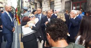 General carlo alberto dalla chiesa omri omi smom oessh (italian pronunciation: Carlo Alberto Dalla Chiesa 37 Anni Fa La Mafia Uccise Il Generale Con La Moglie E La Scorta Mattarella Innovatore Attento E Lungimirante Il Fatto Quotidiano