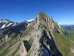 Säntis grate (altenalptürm 2031m, girenspitz 2446m, säntis 2502m, silberplatten obschon die läden überschreitung lockte, verfolgten wir den wanderweg bis zum altenalpsattel. Altenalpturm Ost 1986m Tourenberichte Und Fotos Hikr Org