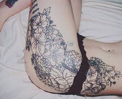 ¿cómo colocar el tatuaje en el glúteos? 22 Ideas De Tatoo Nalga Tatuajes Femeninos Tatoo Tatuajes