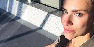 Find esther sedlaczek stock photos in hd and millions of other editorial images in the shutterstock collection. Esther Sedlaczek Sky Moderatorin Hat Seit Drei Jahren Einen Freund Express De