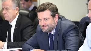 Este martes en cadena nacional: Los Criticos Tuits Del Ministro Sichel Contra El Primer Gobierno De Pinera Cooperativa Cl