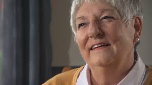 Un peu plus haut, un peu plus loin » : le dernier Noël d'une sinistrée dans  sa maison