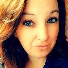 Amanda Zobel's Instagram, Twitter & Facebook