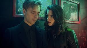 Evet gençler mad menden sonra buradayız kemerleri bağlayalım. Serial Strona 2 Z 3 Movieway