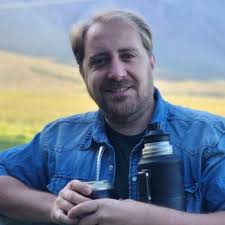 Contratistas 4.0: “Nacho” Testa está a cargo del área digital en la empresa  familiar, y cree que los próximos pasos en las labores agrícolas vendrán de  la mano de la robótica y