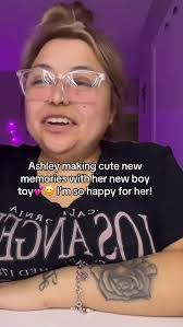 Lillie Ash's Instagram, Twitter & Facebook