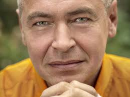 Le pianiste de légende Ivo Pogorelich entame à la Philharmonie de Paris une  tournée française exceptionnelle