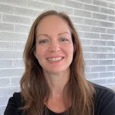 Mindy Wells's Instagram, Twitter & Facebook