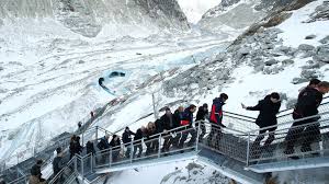 Mont blanc (bukid sa pransiya, lat 45,83. France S Macron Vows To Protect Mont Blanc From Overcrowding Bbc News
