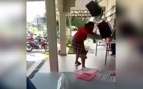 Tentara pelajar no.126, kemirirejo, kec. Video Amuk Di Klinik Pengkalan Kubor Video Lama Neotizen News