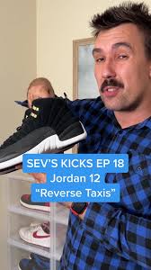 Retro 12 Youth Box Vs Mens Box