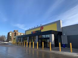 One who is fond of forests or forest scenery. No Frills Selkirk Hours
