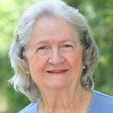 Ella Holm's Instagram, Twitter & Facebook