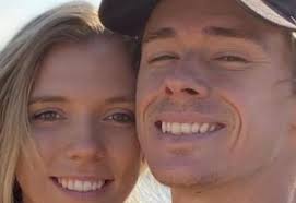 Jun 29, 2021 · de minaur knocked out in first round. Alex De Minaur S Girlfriend Katie Boulter Wife Bio
