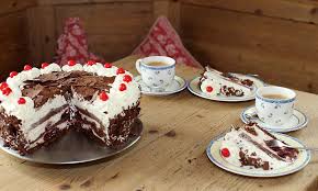 Willkommen In Deutschland Kaffee Und Kuchen Kirschtorte Schwarzwalder Kirschtorte