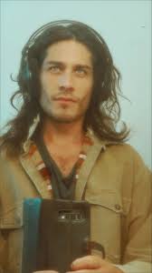 Hola! Soy Brandon de eeuu, pero también tengo la nacionalidad española y he  estado aquí casi 10 años, busco un habitación en donostia!