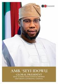 OONI COMMISSIONS FIRST BUILDING IN EKSU ALUMNI VILLAGE 23rd of June, 2018  By Oluwatosin Sammy Ayodele There is a saying that says the journey of a  thousand miles starts with a step.