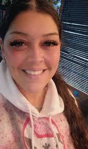 Dont look at my white hairs.. rude. 🤣😩💖